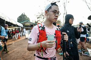 BIB: 
                            <button type="button" onclick="openModal(25451886)" class="btn btn-primary btn-sm float-right btn-popup" data-toggle="modal" data-target=".modal-high-quality">
                        <i class="fas fa-shopping-cart"></i> Add to Cart
                    </button>
                                            <button type="button" onclick="isThisMe(25451886, true)" class="btn btn-success btn-sm float-right btn-popup btn-isme hidden" data-toggle="tooltip" data-placement="bottom" title="นี่คือรูปของคุณใช่ไหม คลิกที่นี่เพื่อเอาเข้าอัลบั้ม">
                        <i class="fas fa-plus"></i> Add to album
                    </button>
                    <button type="button" onclick="isThisMe(25451886, false)" class="btn btn-warning btn-sm float-right btn-popup btn-isnotme hidden">
                        <i class="fas fa-ban"></i> Remove from album
                    </button>